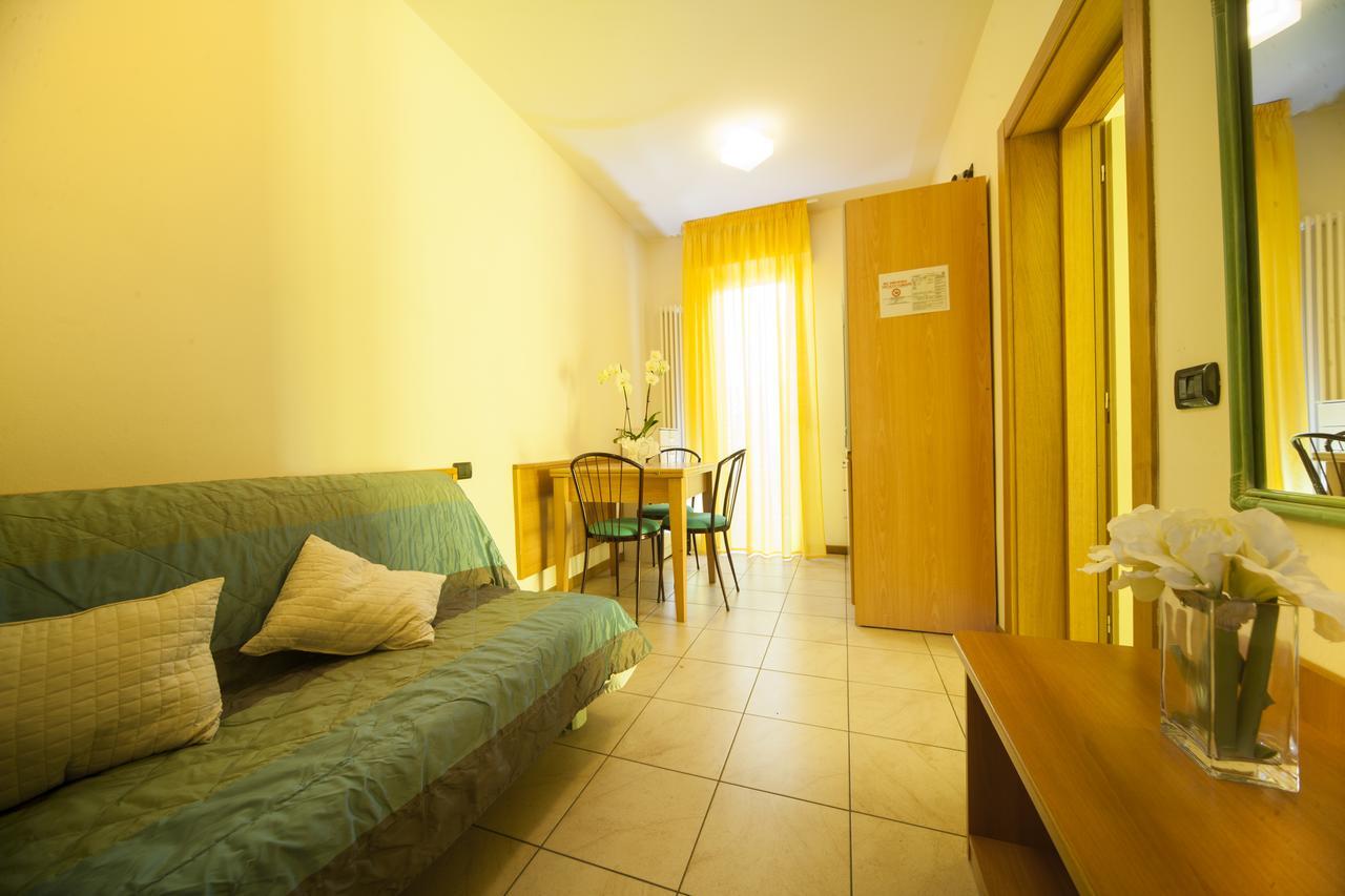 Residence Il Capodoglio Rimini Ngoại thất bức ảnh